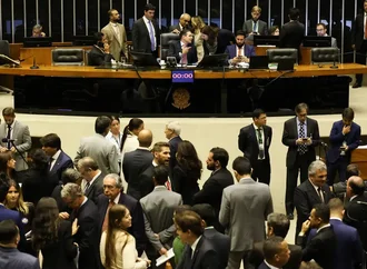 Câmara aprova ampliação gradual da licença-paternidade