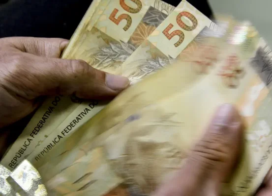 Por unanimidade, Senado aprova isentar IR para quem ganha até RS 5 mil