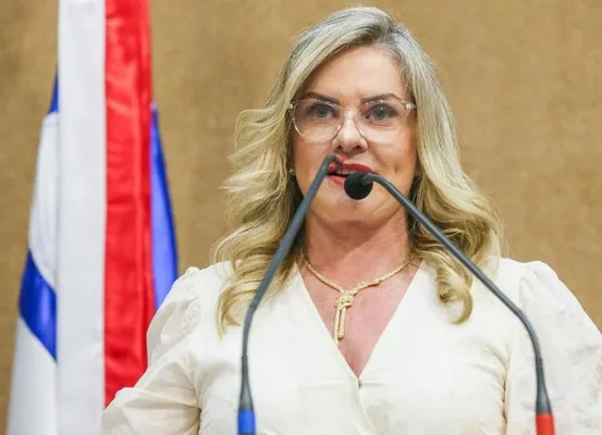 Presidente da AL-BA, Ivana Bastos, é internada na UTI com quadro de colite