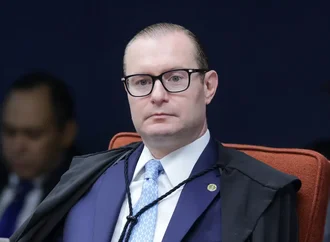 STF forma maioria para manter condenação de Bolsonaro e aliados