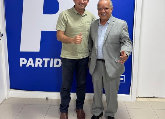 Zeni Dourado anuncia Escolinha de Futebol ao lado de João Roma